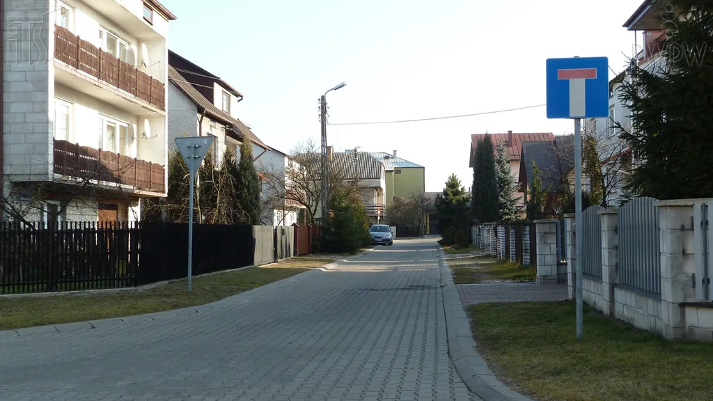 Zdjęcie do pytania: Czy na drodze za tym znakiem możesz zawrócić?...
