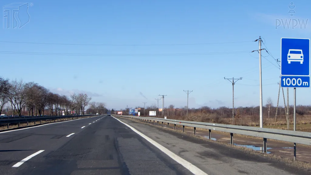 Zdjęcie do pytania: Czy w odległości 1000 metrów od tego znaku rozpocznie się dr...